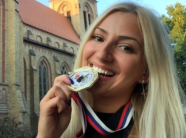 ОСВОЈИЛА МЕДАЉУ ИАКО СЕ БОРИЛА ПРОТИВ МУШКАРАЦА: Женски Брус Ли из Лајковца